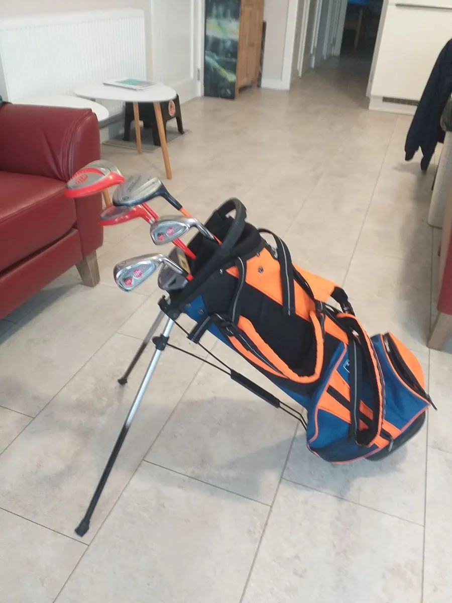 GOLF CLUBS and BAG.  CHILDREN - Image 1