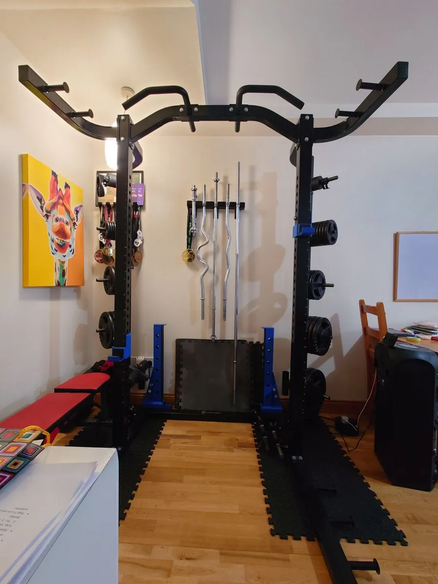 Half Rack with spotters and bench with attachments - Image 1