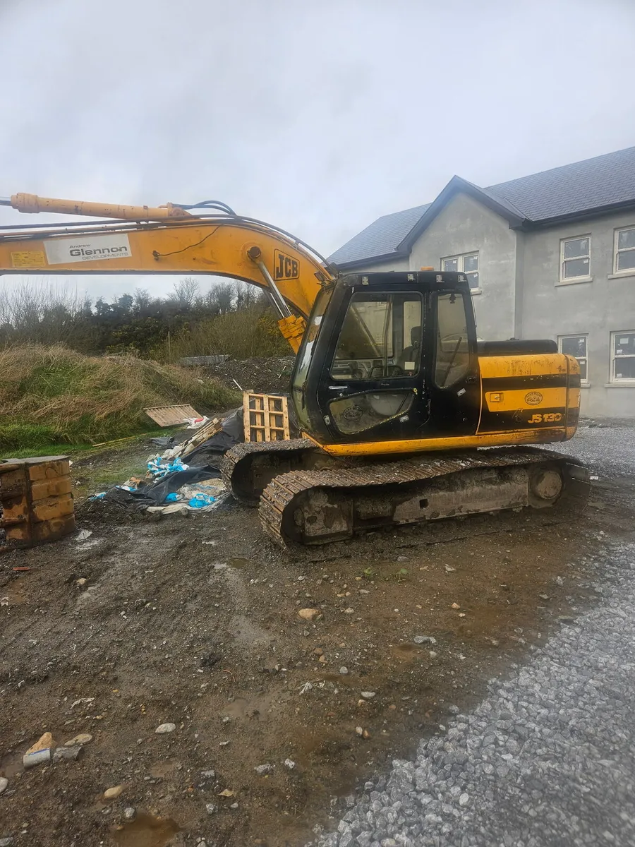 JCB digger - Image 1