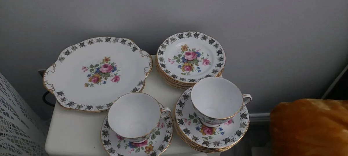 Royal Tara Irish fine bone china - Image 1