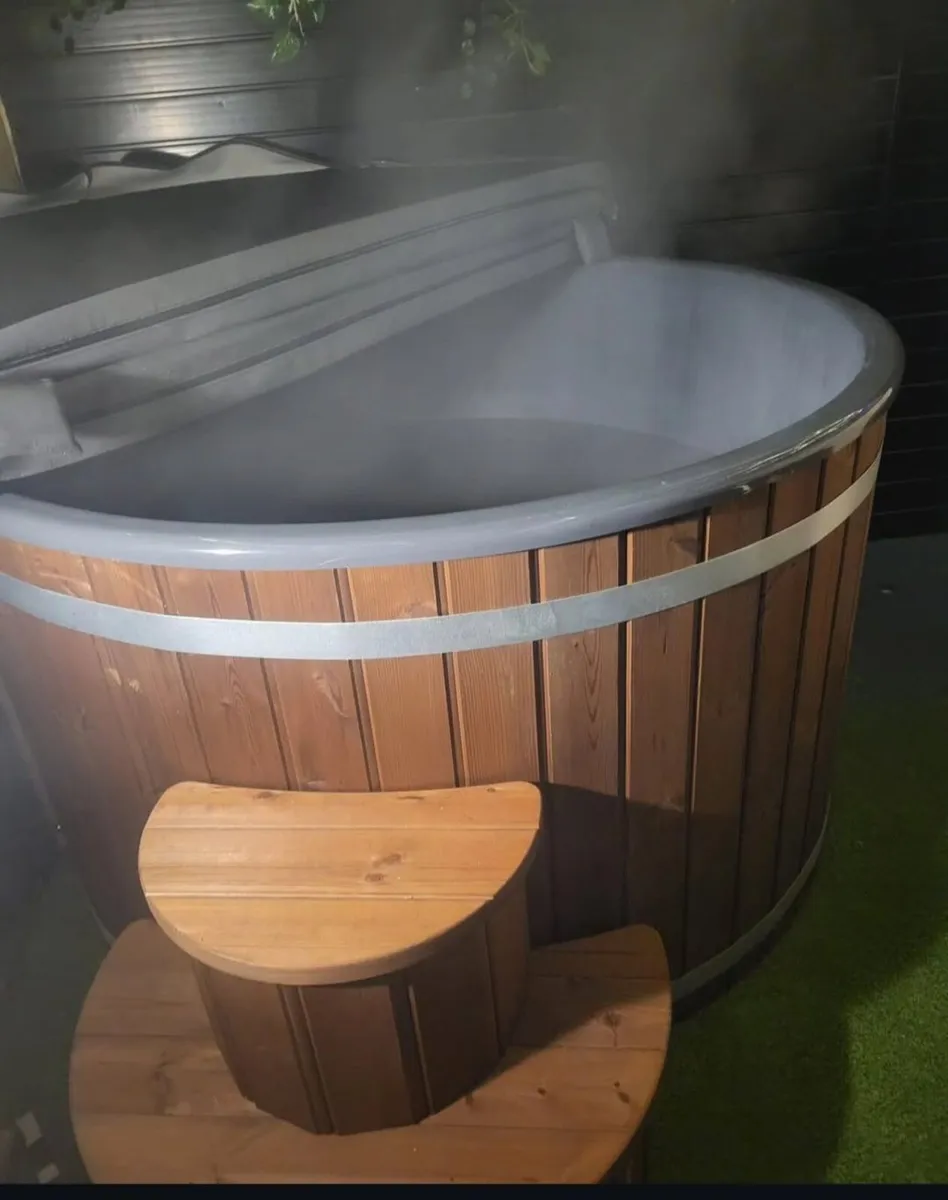 Wood fired hot bath - Image 3