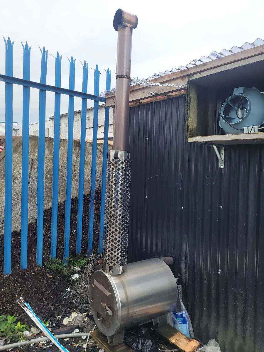 Wood fired hot bath - Image 4