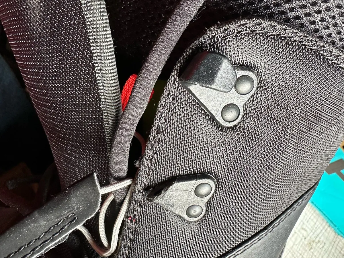 Snowboard boots and bindings - Image 3