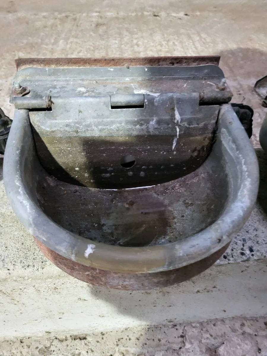 Water trough's - Image 4