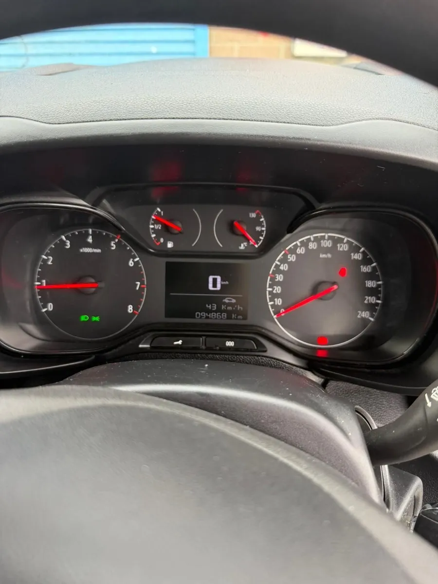 Opel Combo 2021 - Image 2