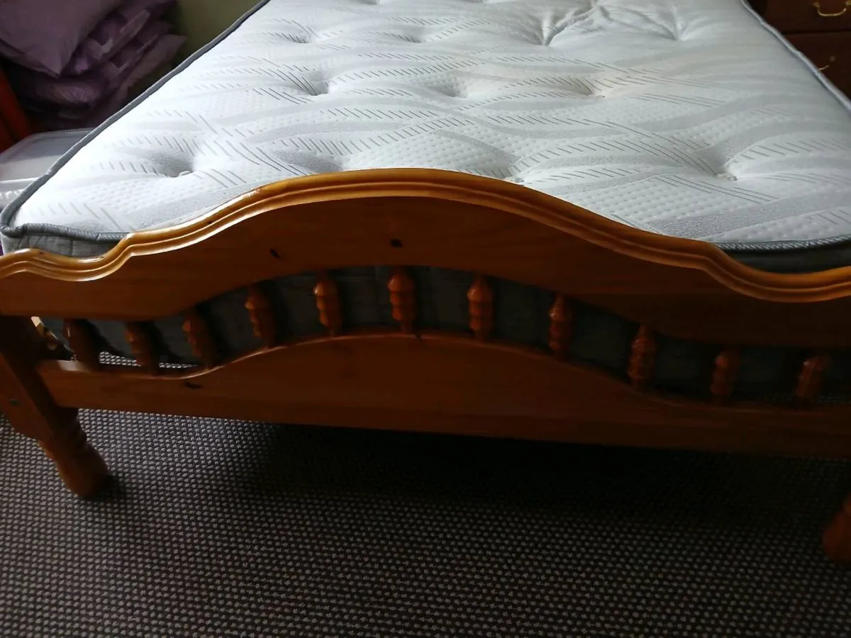 Double bed with mattress - Image 4