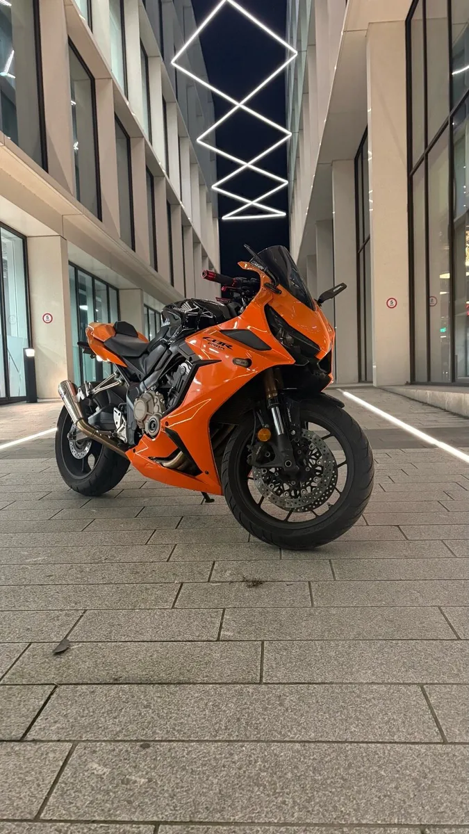 Honda Cbr650R - Image 2
