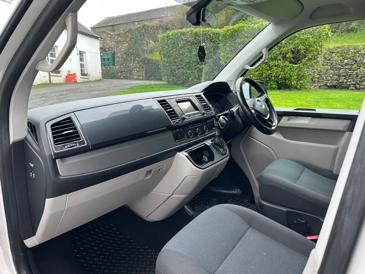 Volkswagen Transporter 2019 - Image 4