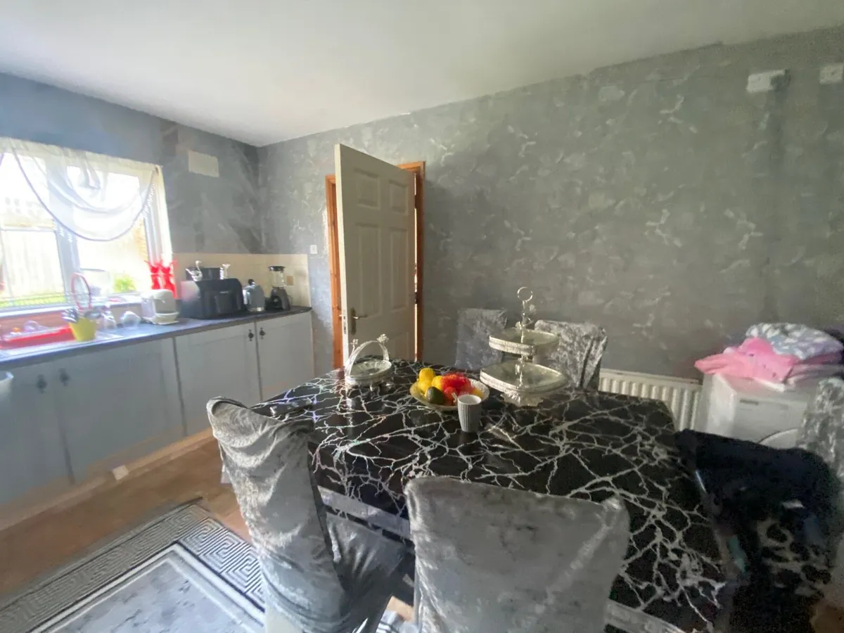 House for sale - Image 3