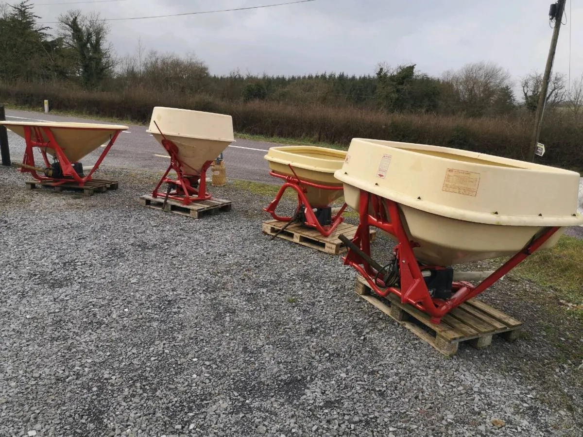Vicon Fertiliser Spreaders - Image 1