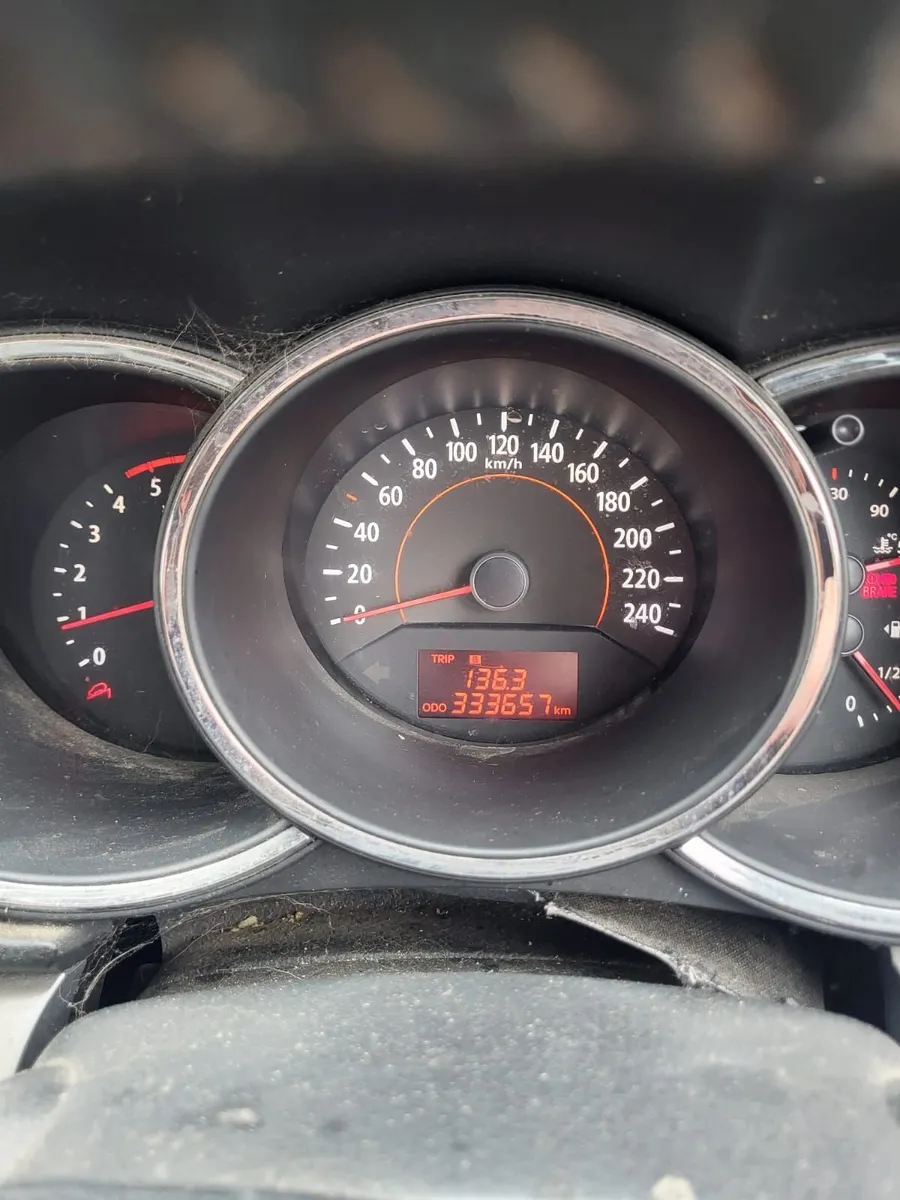 Kia Sorento 2011 - Image 4