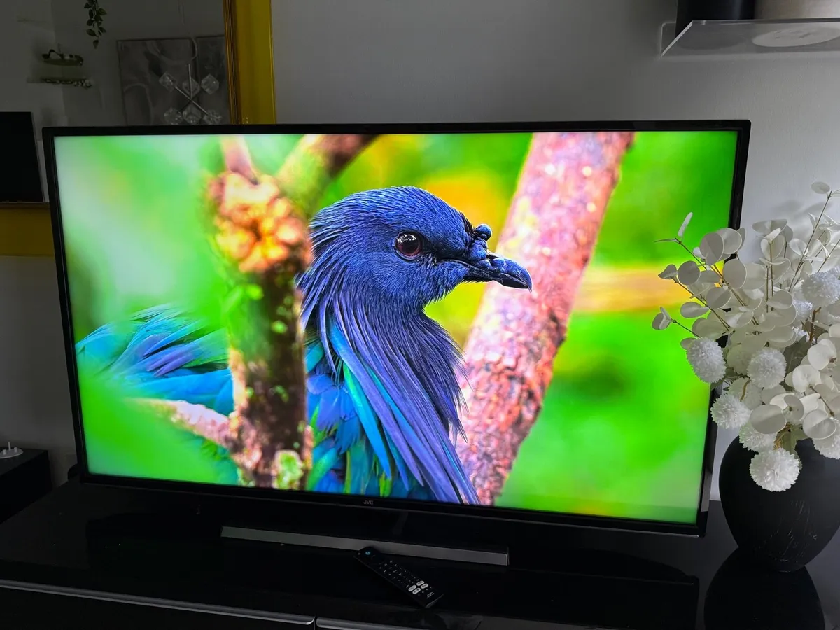 JVC 50” SMART 4K ULTRA HD TV in swords - Image 3