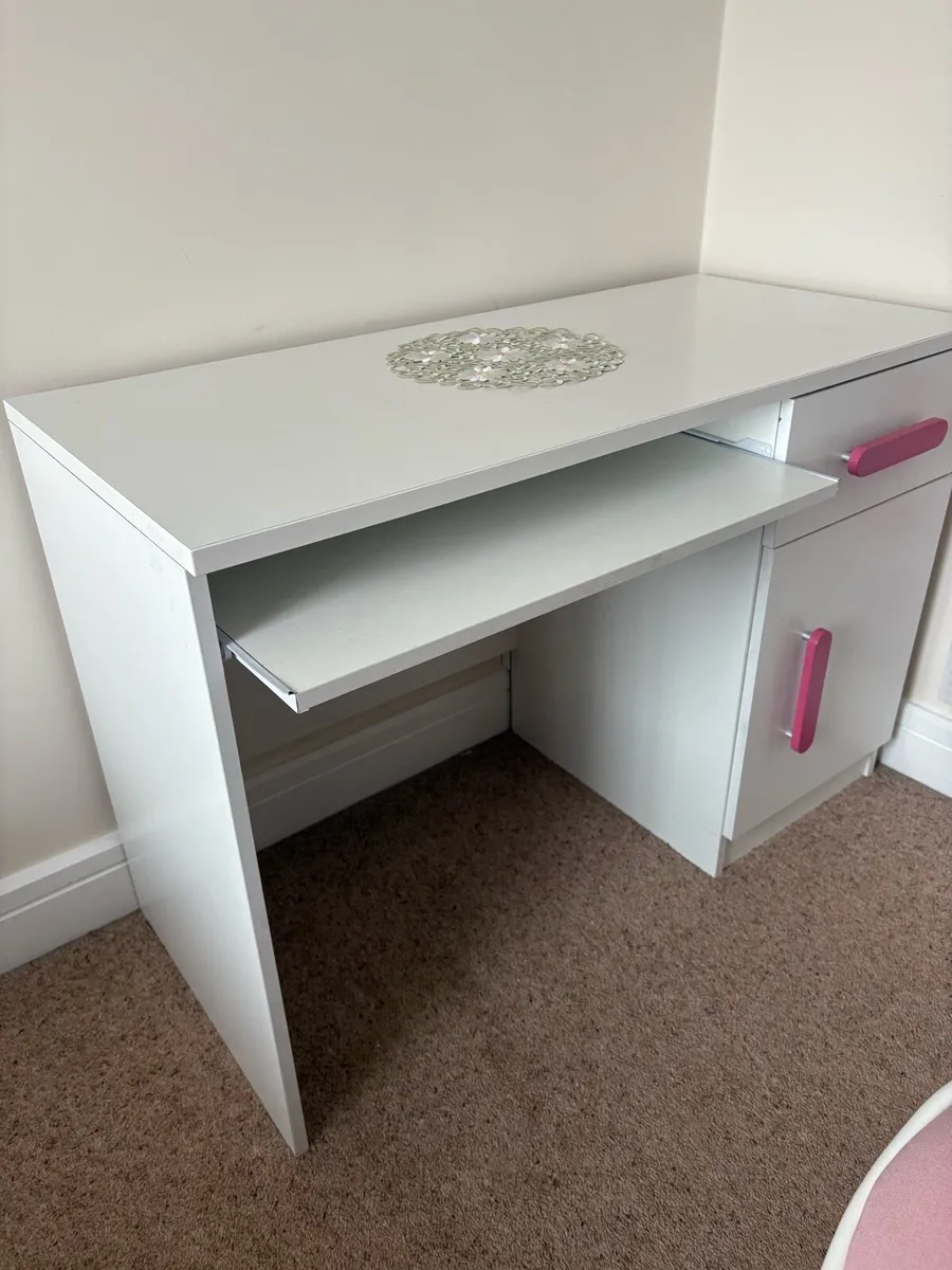 Kids Bedroom Furniture Set - Image 4