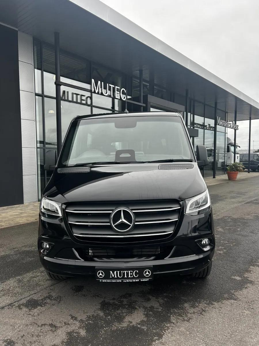 Mercedes-Benz Sprinter 319 CDI Tourer SELECT A/T - Image 2