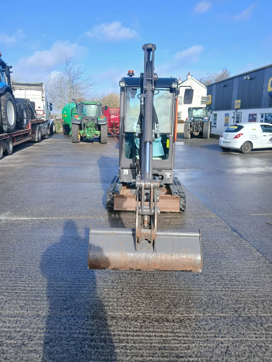 Volvo EC 20 E Mini Digger - Image 3