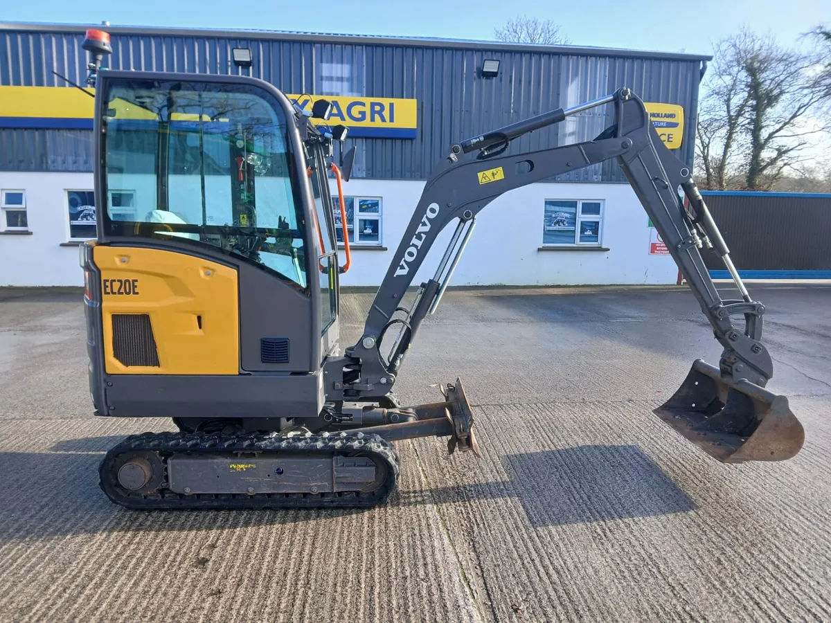 Volvo EC 20 E Mini Digger - Image 1