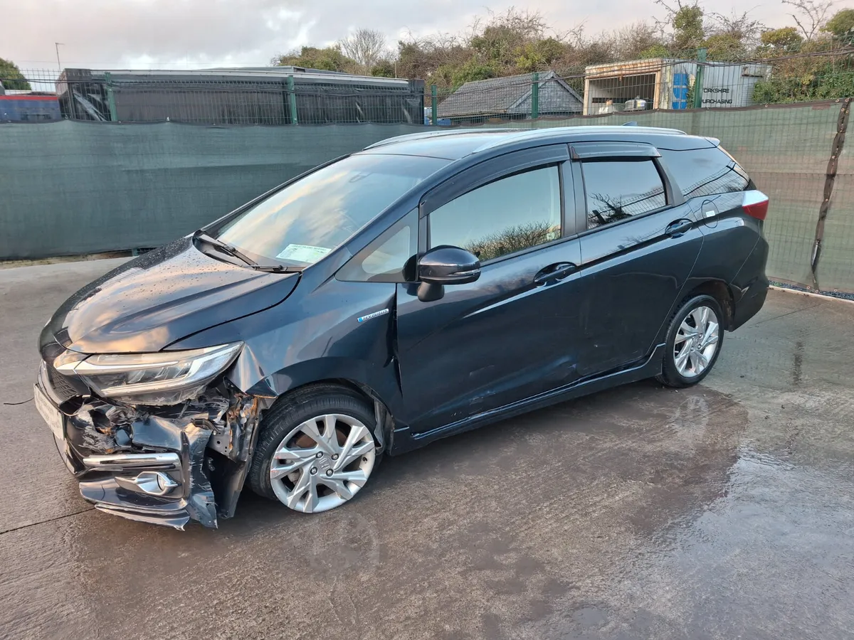 2017 Honda Shuttle Hybrid Automatic - Image 2