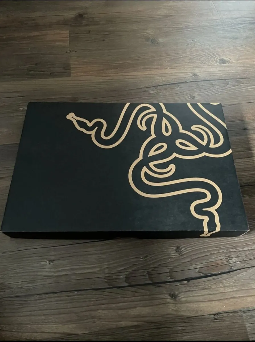 Razer Blade 15 RTX 2070 i7 144Hz 16GB - Image 3