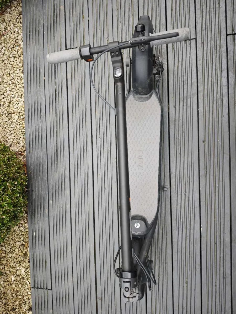 Mi electric scooter Segway Ninebot F25 - Image 2