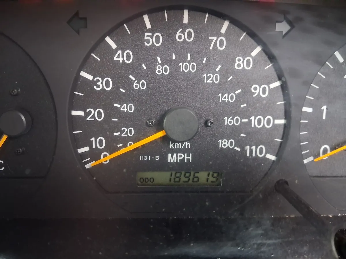 Toyota HiAce 2007 - Image 3