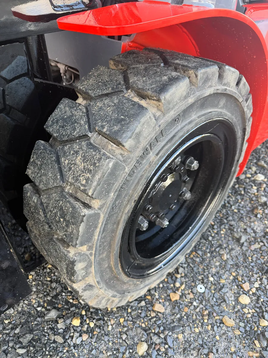 Manitou MI35D Forklift - Image 4