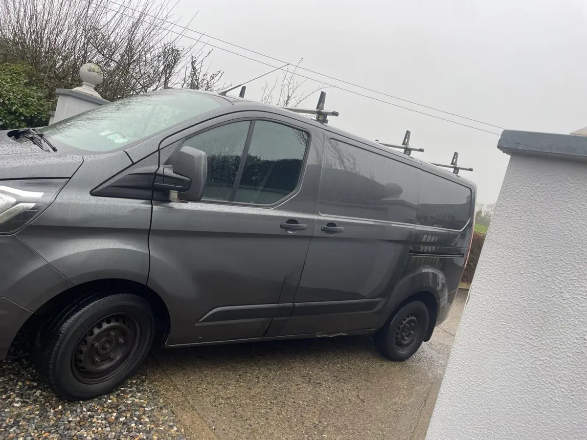 Ford Transit Custom - Image 1