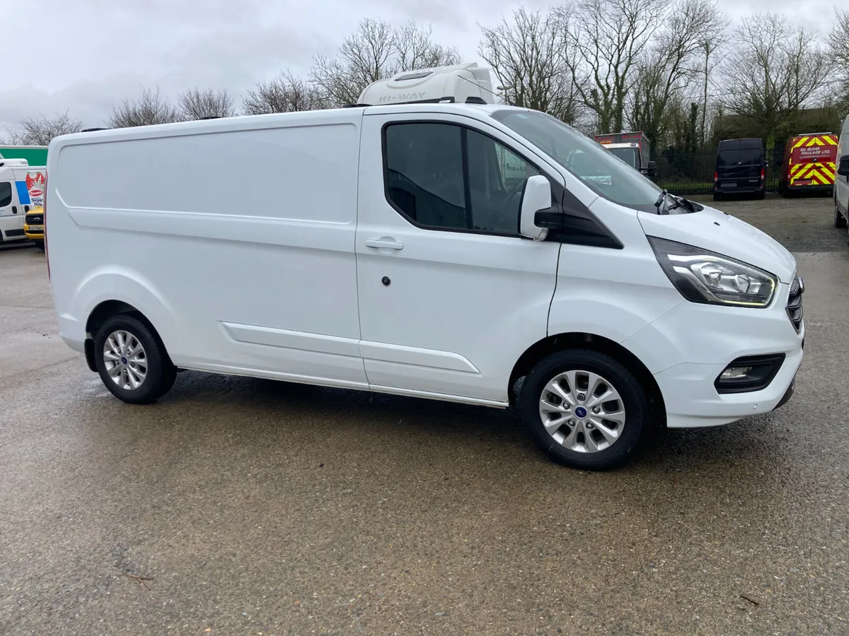 Ford Transit Custom 300 Limited 2.0 170  hp. - Image 3