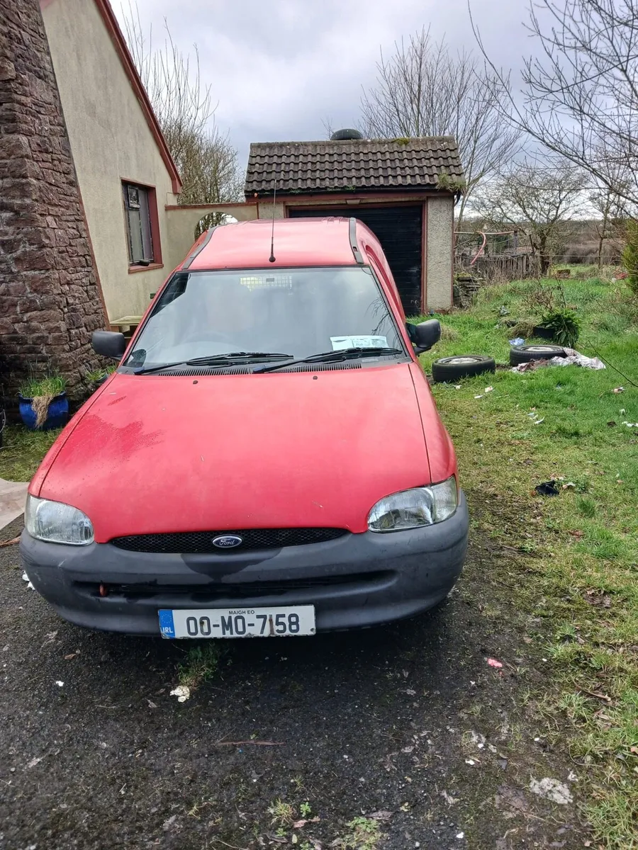 Ford escort van 2000 - Image 1