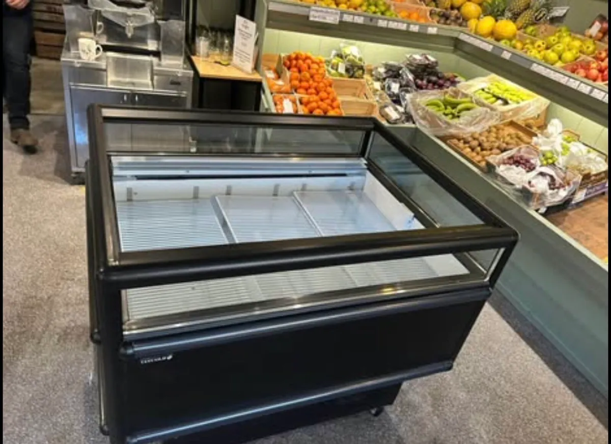 Tefcold UHD200 spider fridge - Image 1