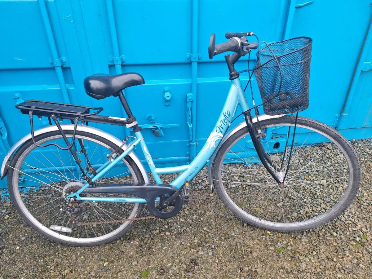 Ladies bicycle - Image 1