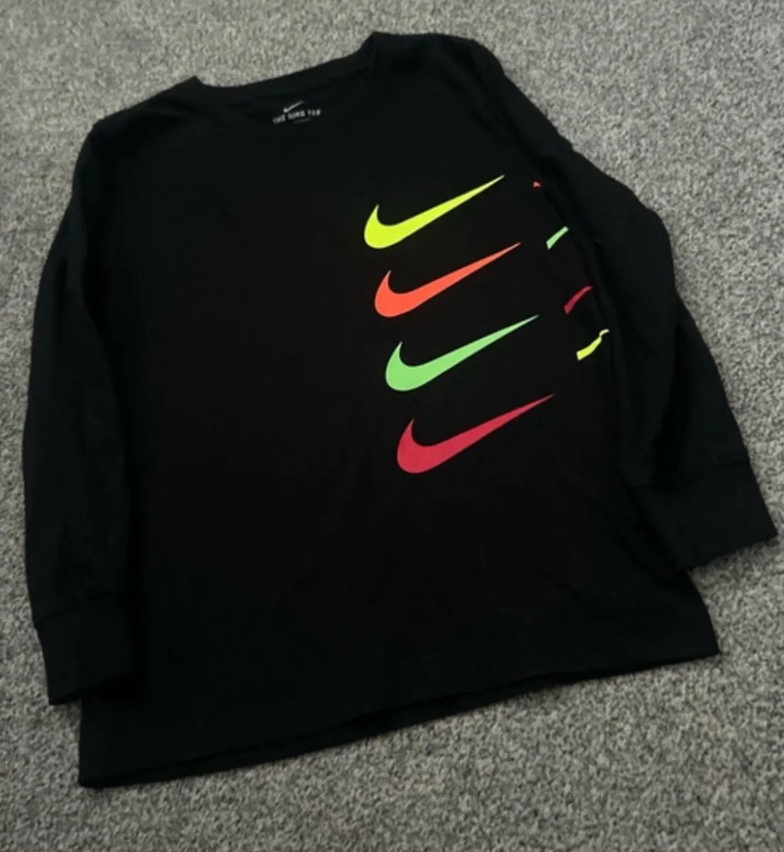 Nike kids long sleeve top - Image 1