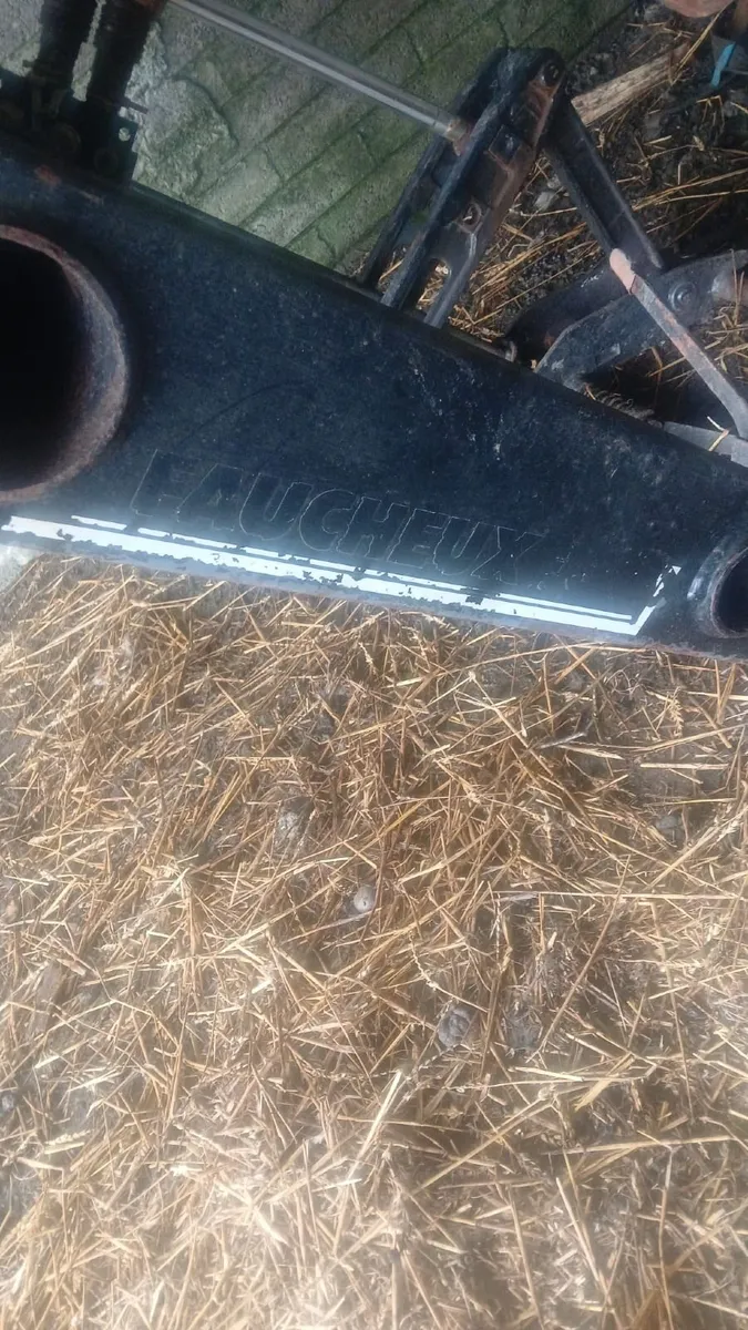 Front loader - Image 2