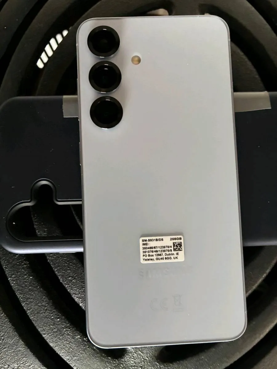 Samsung 25 - Image 1