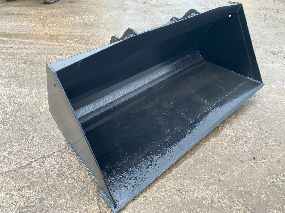 Titus 7ft GP Bucket with Manitou Pickup - Image 2