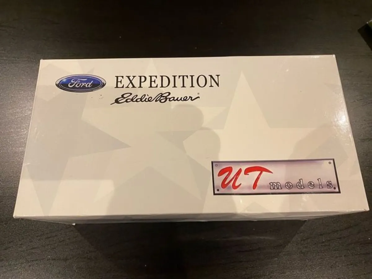 Suv Model 1/18 - Image 4