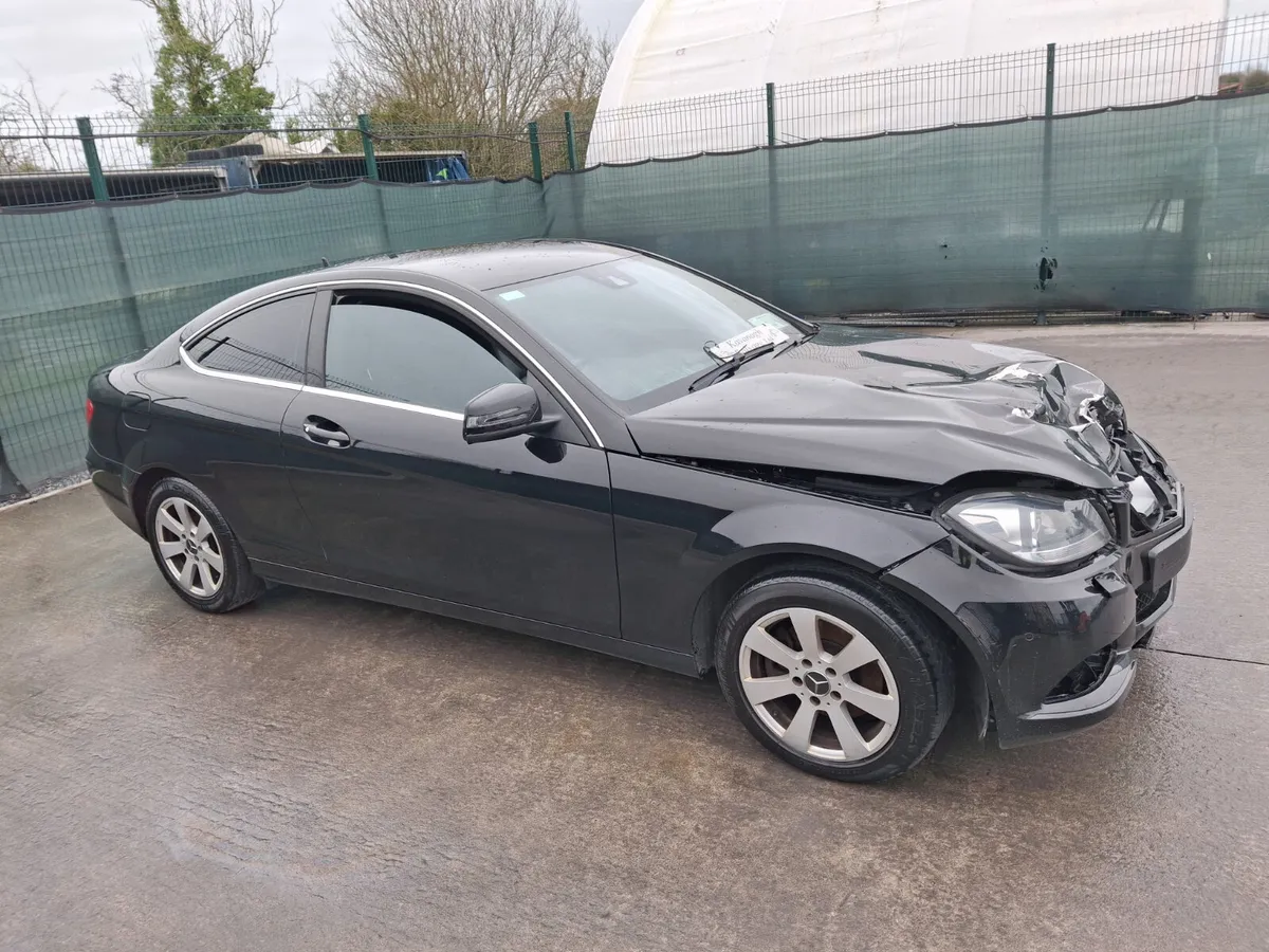 152 Mercedes C-Class Automatic - Image 1