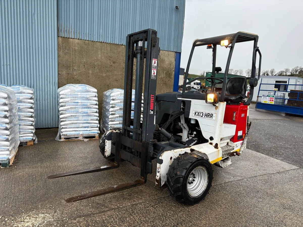 2013 Moffett Mounty M8 25.3 Forklift - Image 1