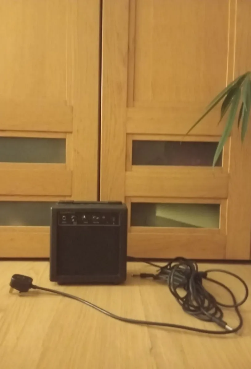 Electric Guitar - Image 1