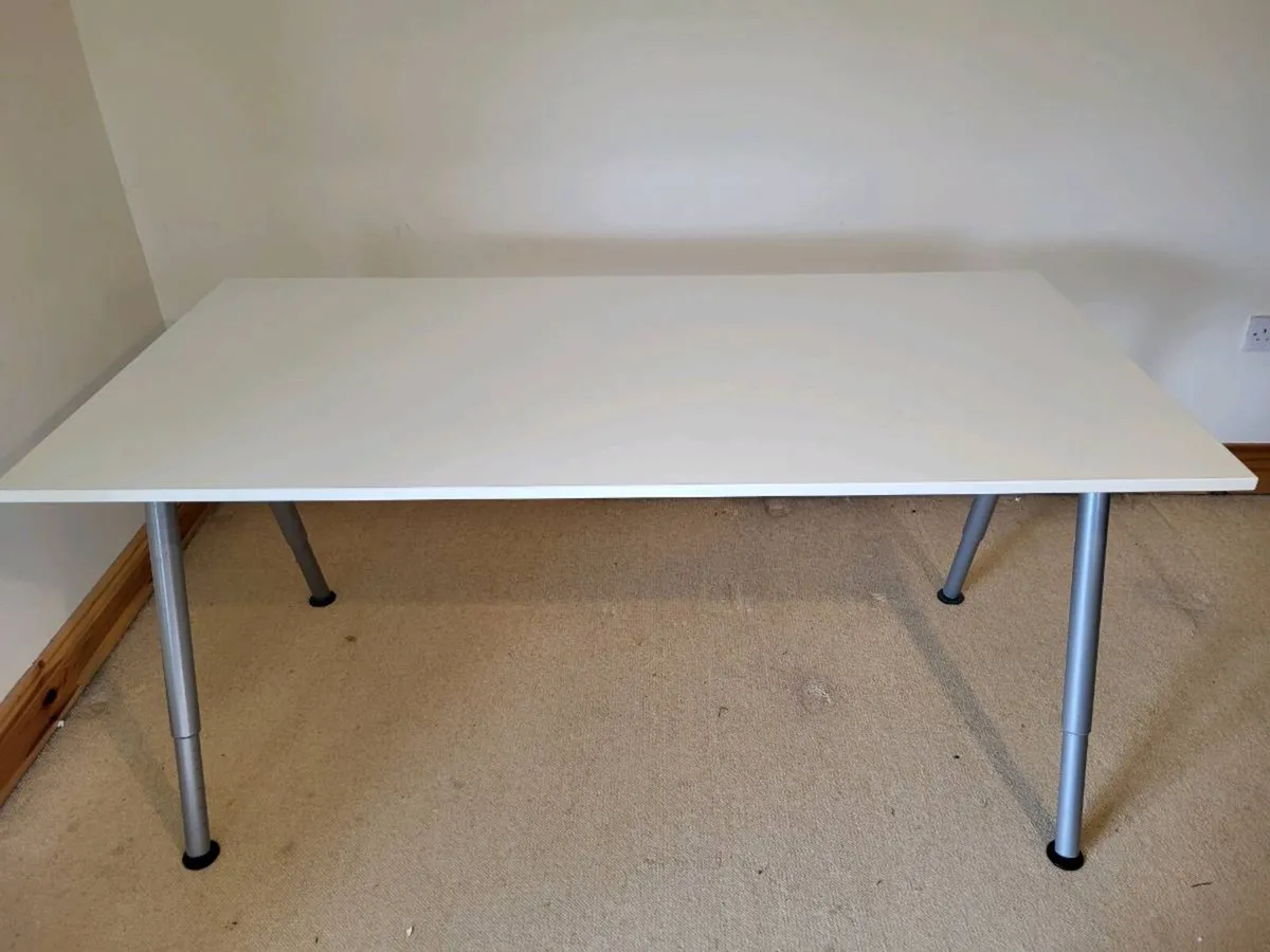 Large Desk, white, steel legs, great condition - Image 1