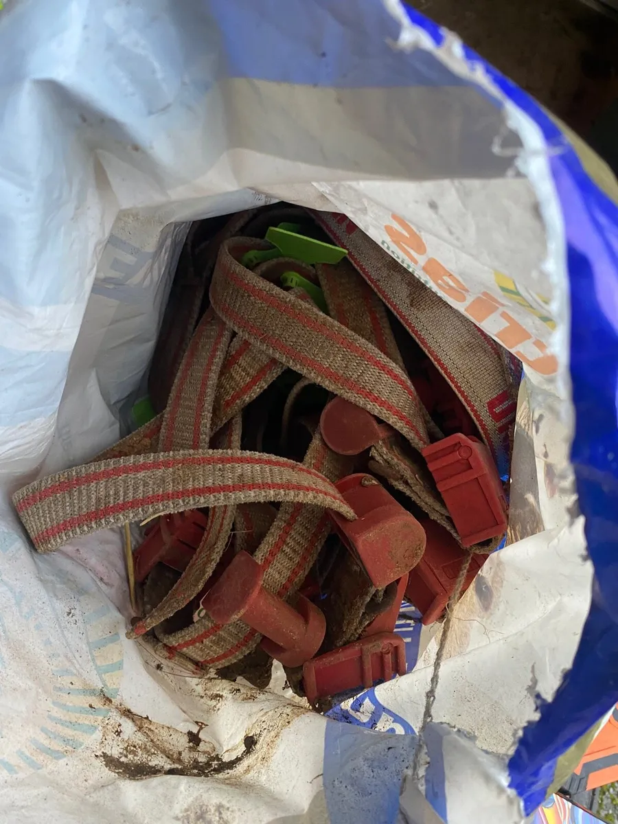 Urban feeder for parts or repair - Image 3