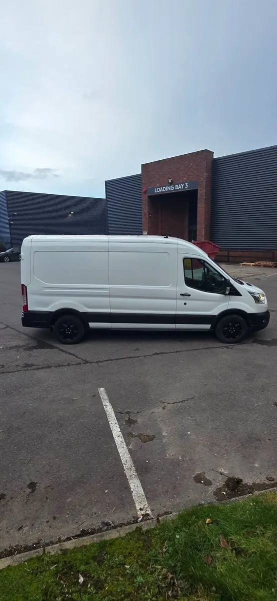 Ford Transit f350 lwb 2022 - Image 2