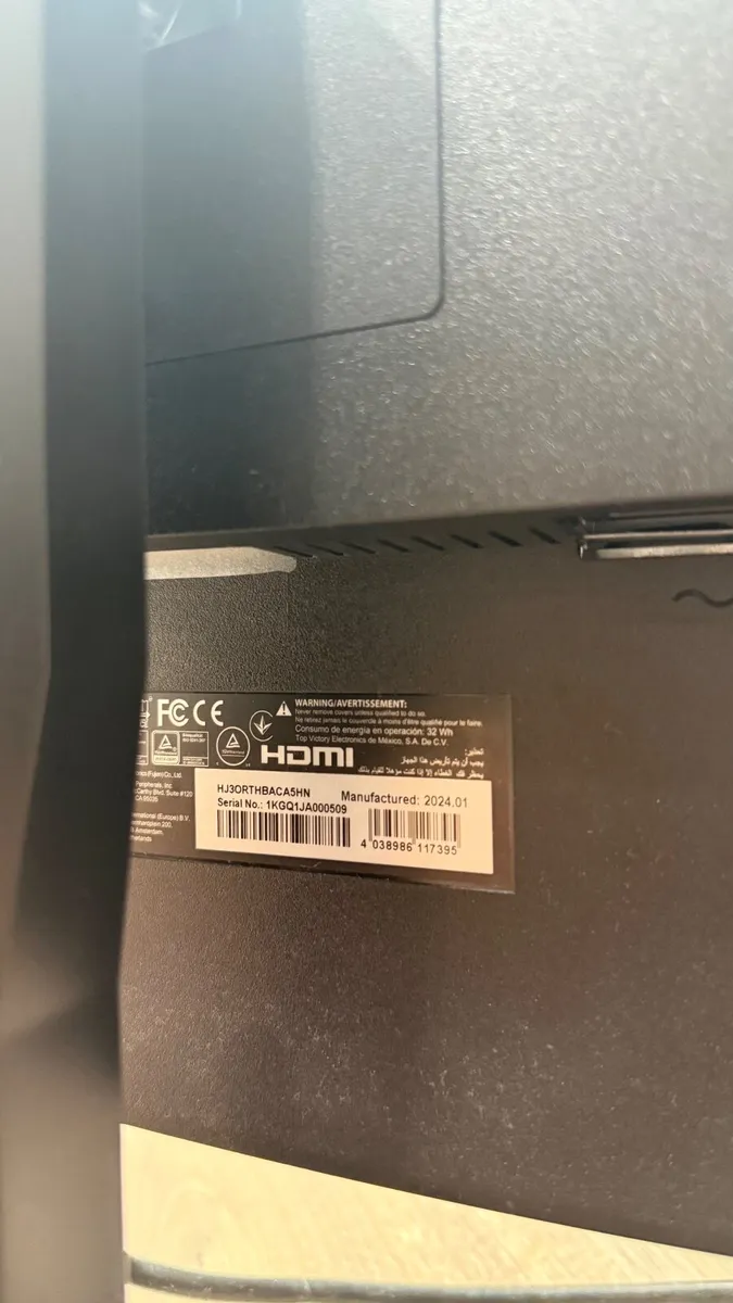 AOC 32” Curved Gaming Monitor - Image 4