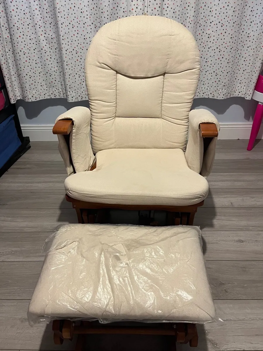 Baby Lo Nursing Chair - Image 2