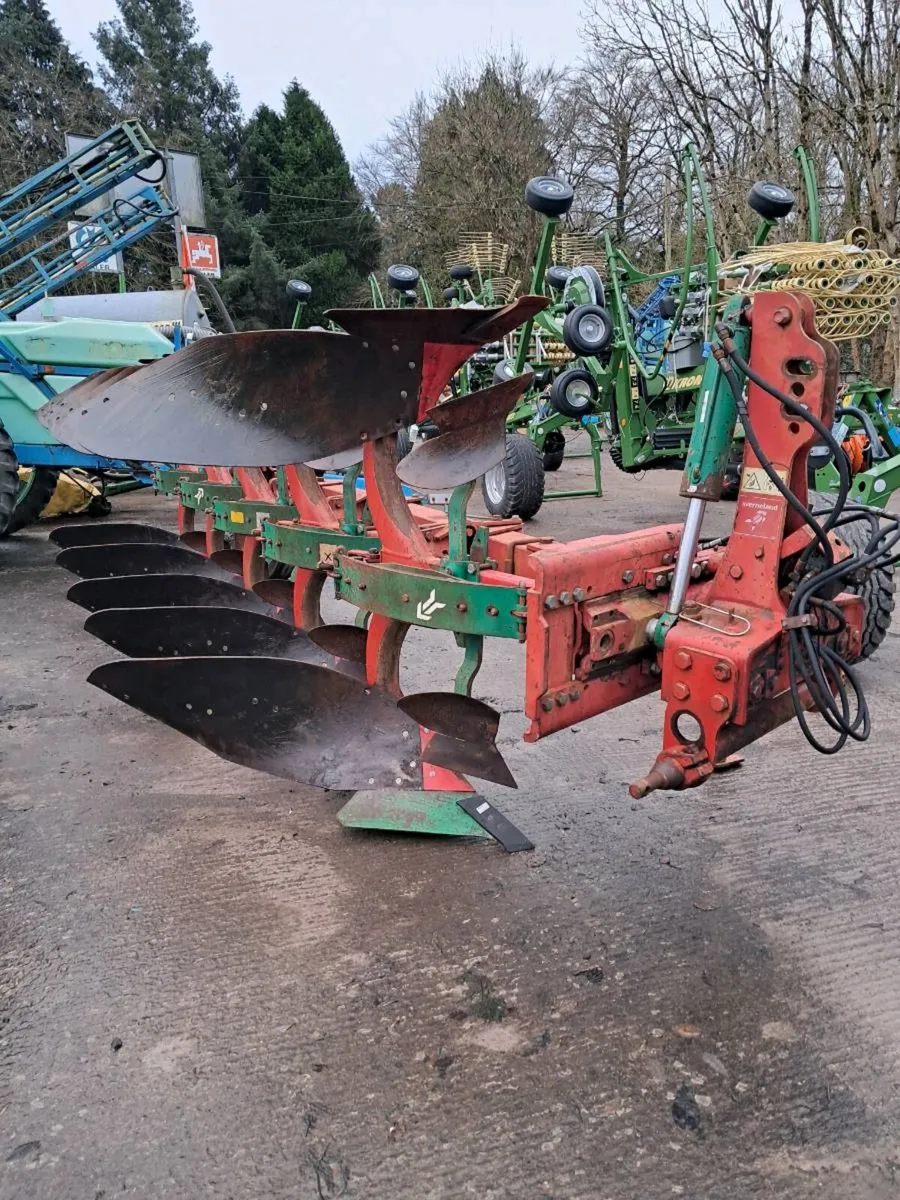 Kverneland ES85 5 Furrow - Image 1