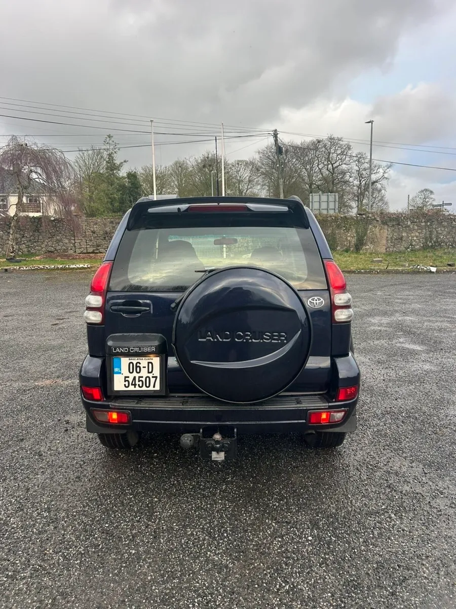 Toyota Landcruiser - Image 3