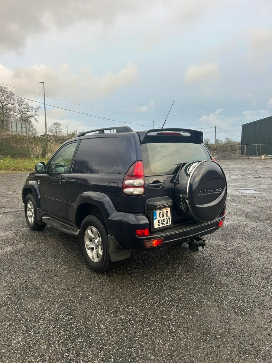 Toyota Landcruiser - Image 4