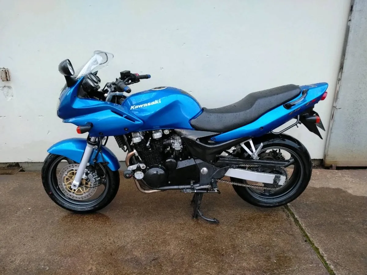 2001 Kawasaki ZR-7S - Image 2