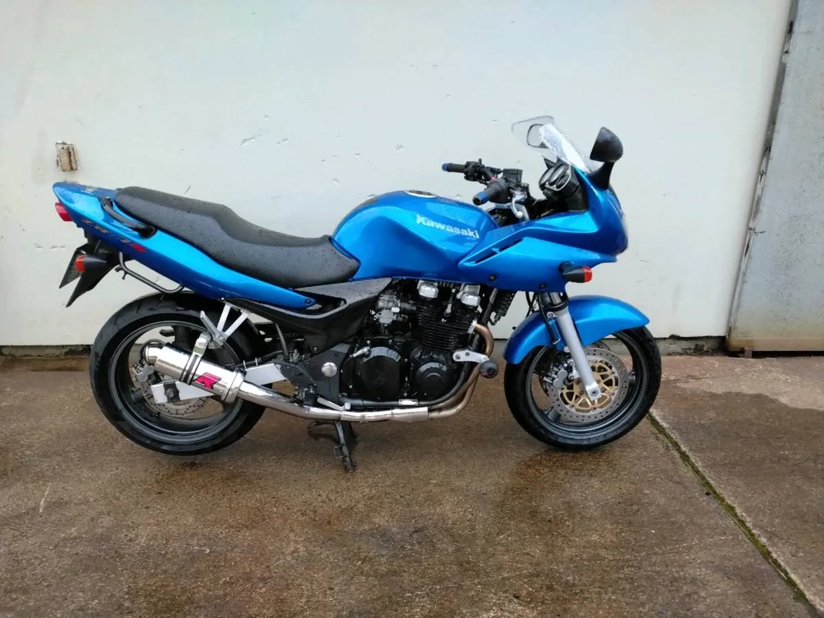 2001 Kawasaki ZR-7S - Image 1