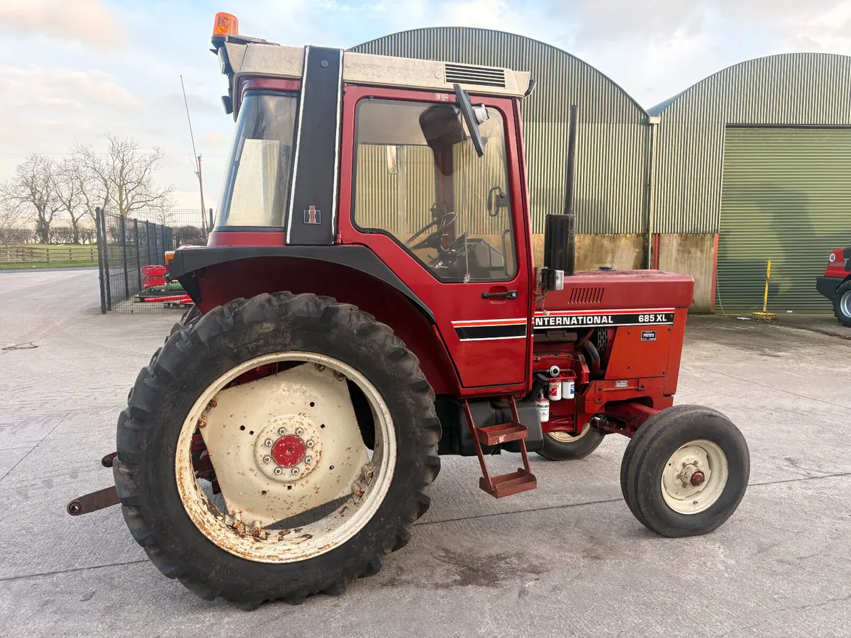 INTERNATIONAL 685 XL - Image 4