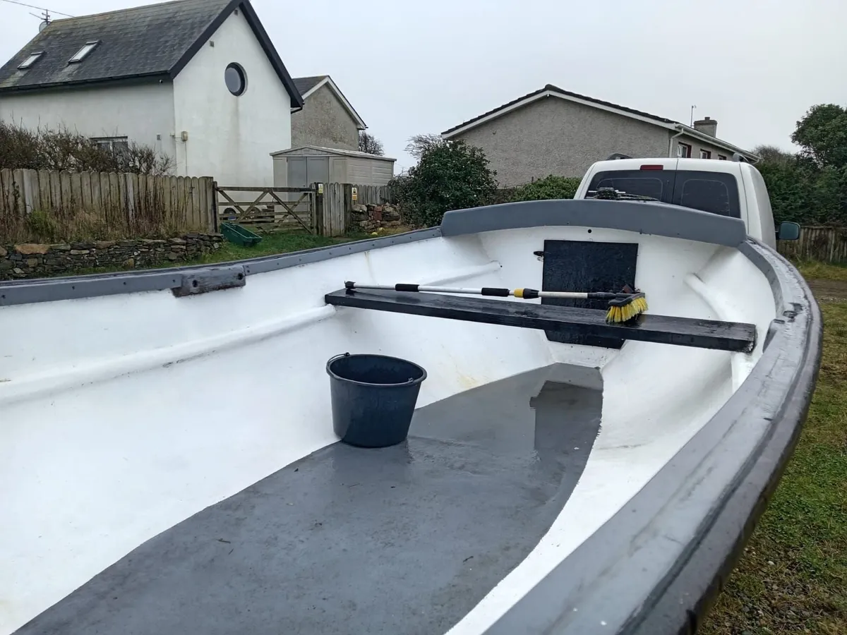 17 foot open sea boat with outboard and trailer - Image 1